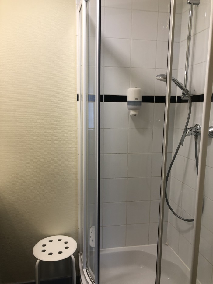 Salle de douche Chambre budget