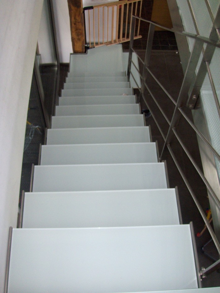 Escalier en verre polar white
