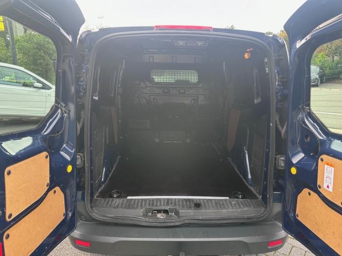 Ford Transit Connect L1 - 10