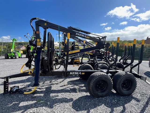Remorque Kesla 104 et grue 204T